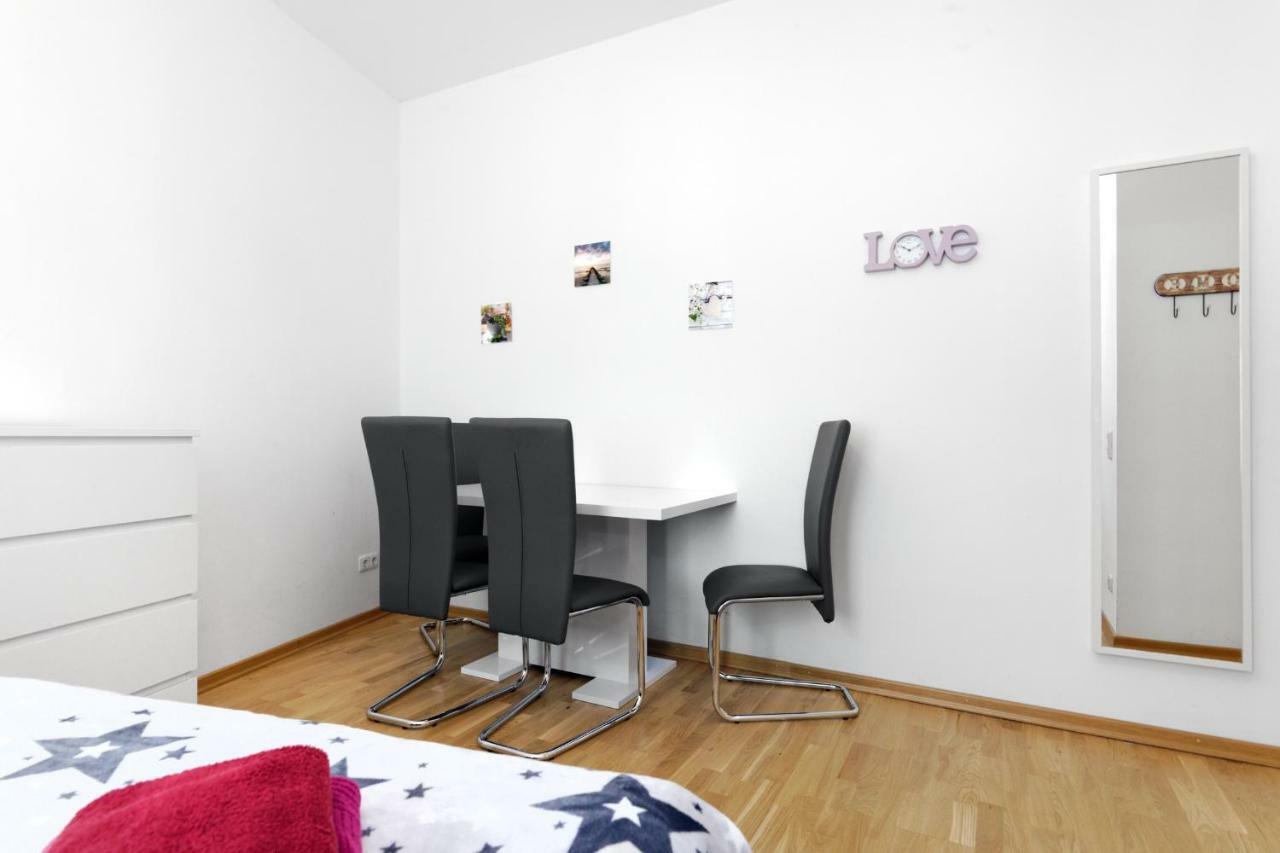 Grand Central Mitte Apartment Berlin Dış mekan fotoğraf